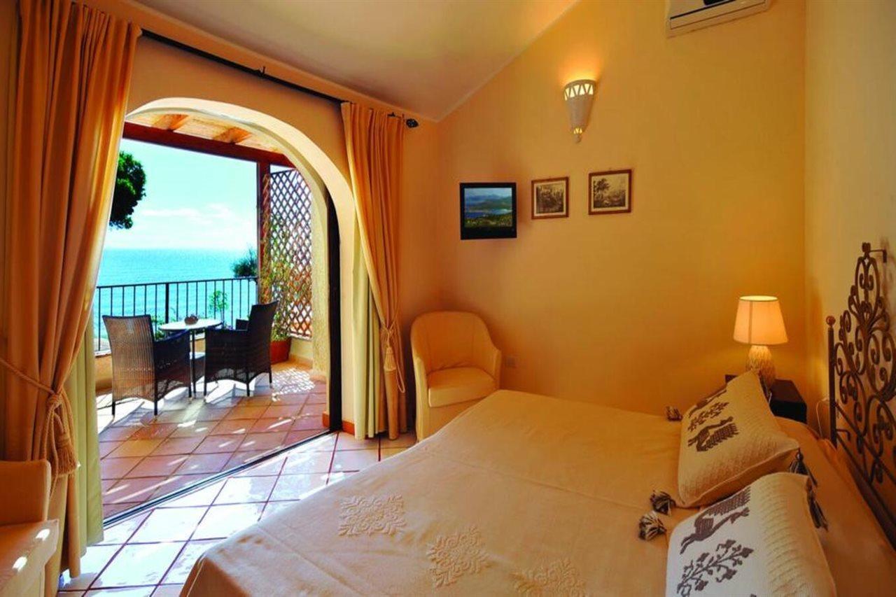 Is Morus Relais Hotel Santa Margherita di Pula Exterior photo